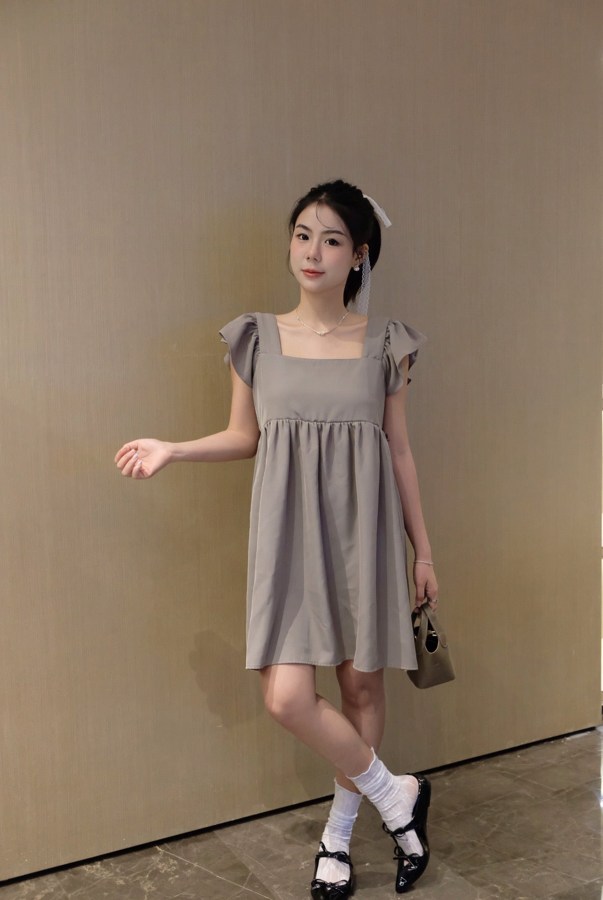 𝘾𝙃𝘼𝙍𝙈𝙀 Hannah Dress in gray