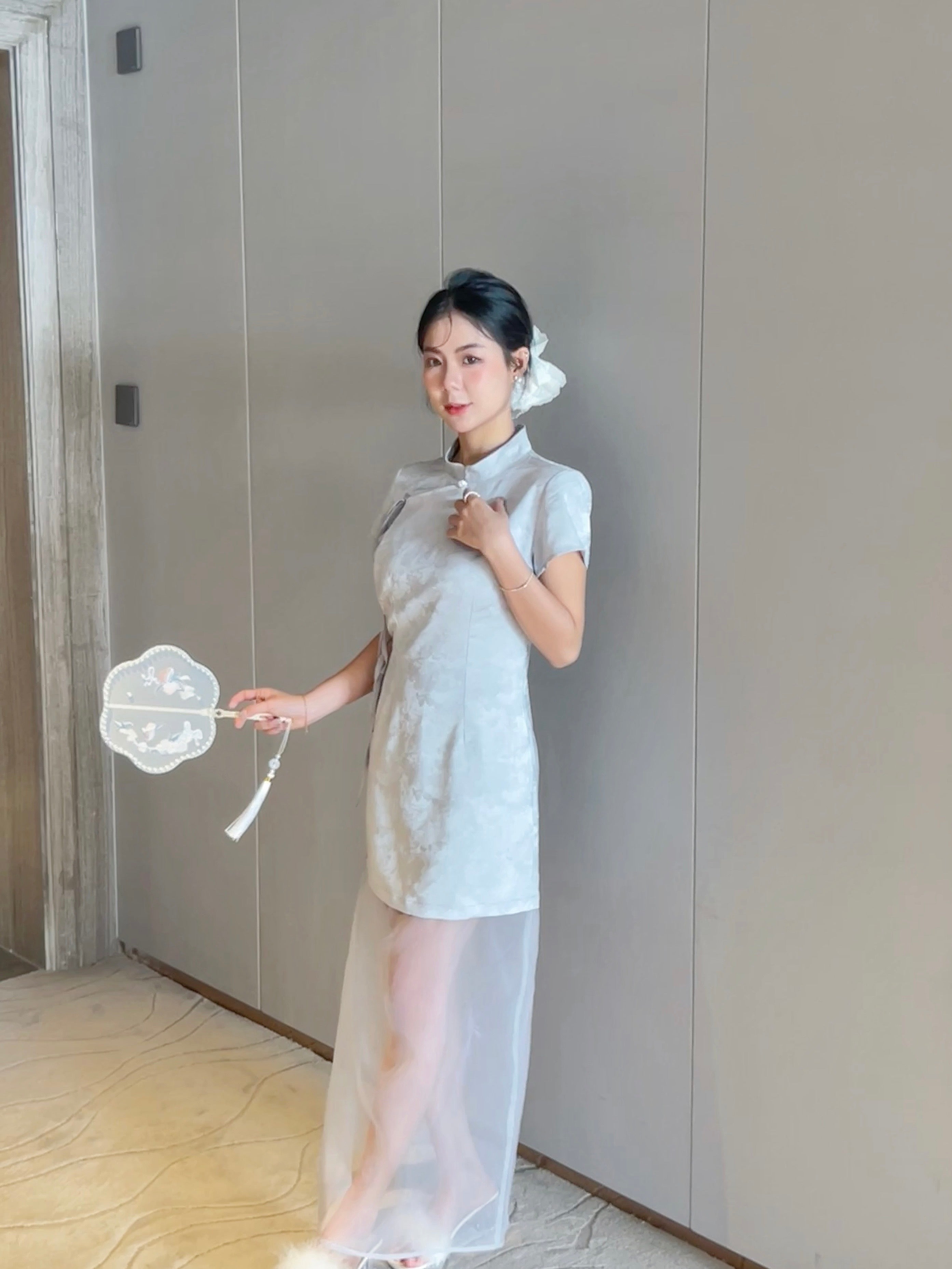 Moon Cheongsam 月🌙 (Silver Grey)