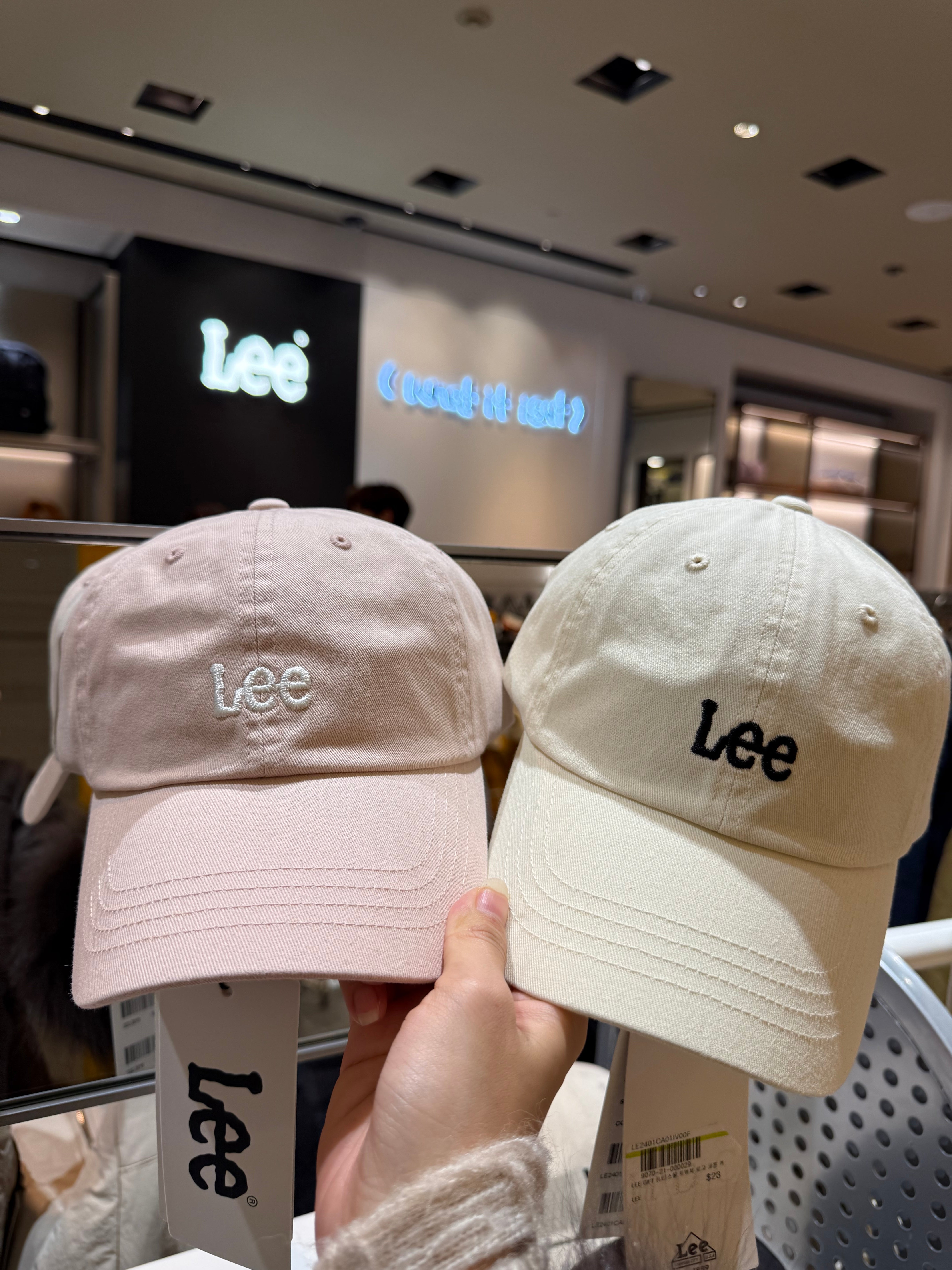 LEE CAP