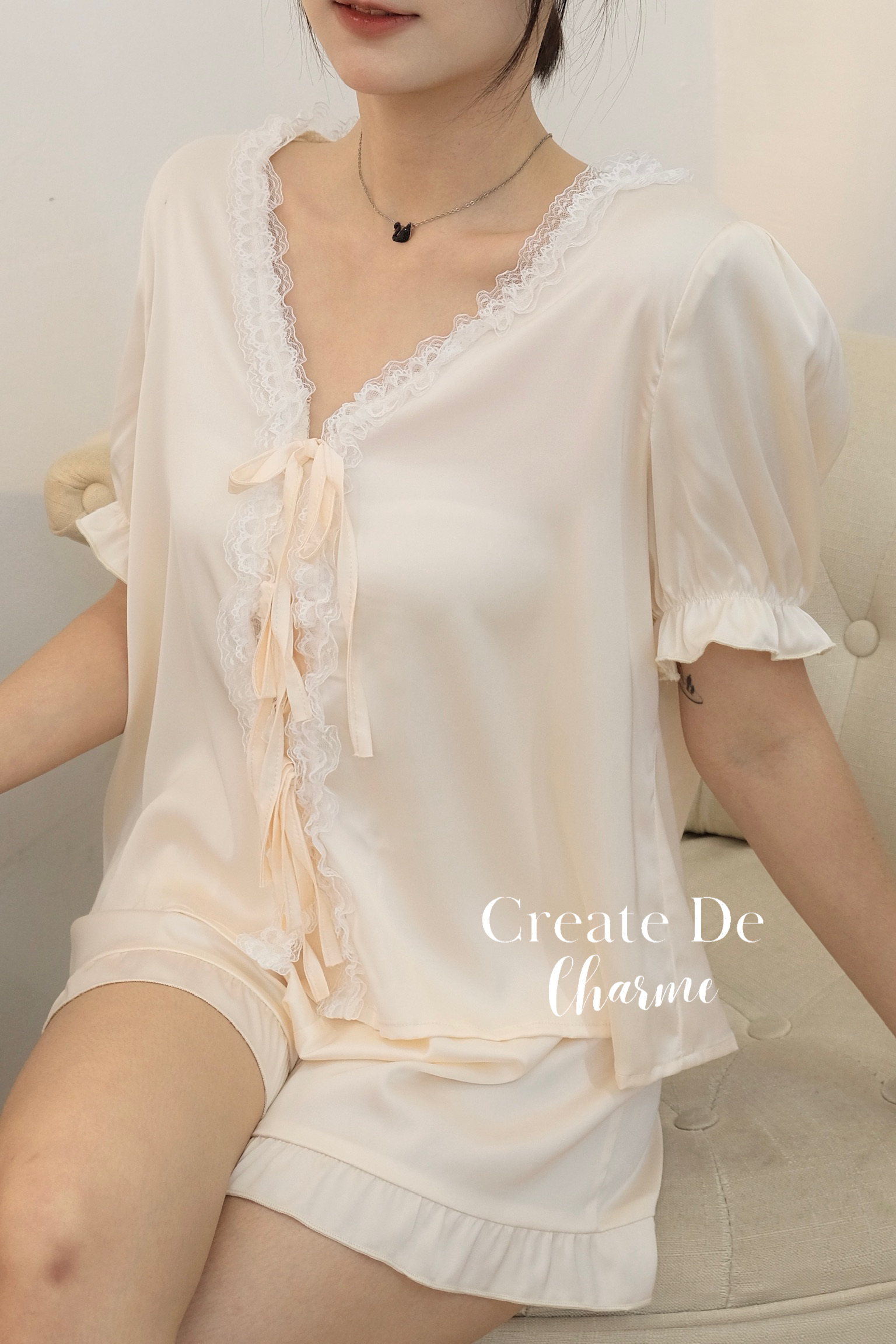 𝘾𝙃𝘼𝙍𝙈𝙀 Alice Nightwear in Champagne